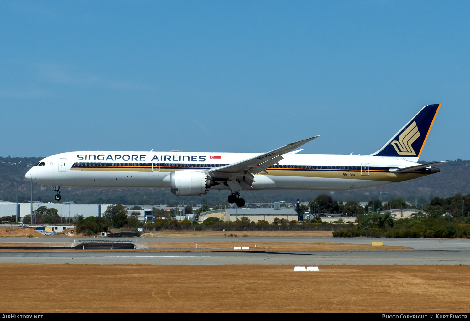Aircraft Photo of 9V-SCF | Boeing 787-10 Dreamliner | Singapore Airlines | AirHistory.net #659964