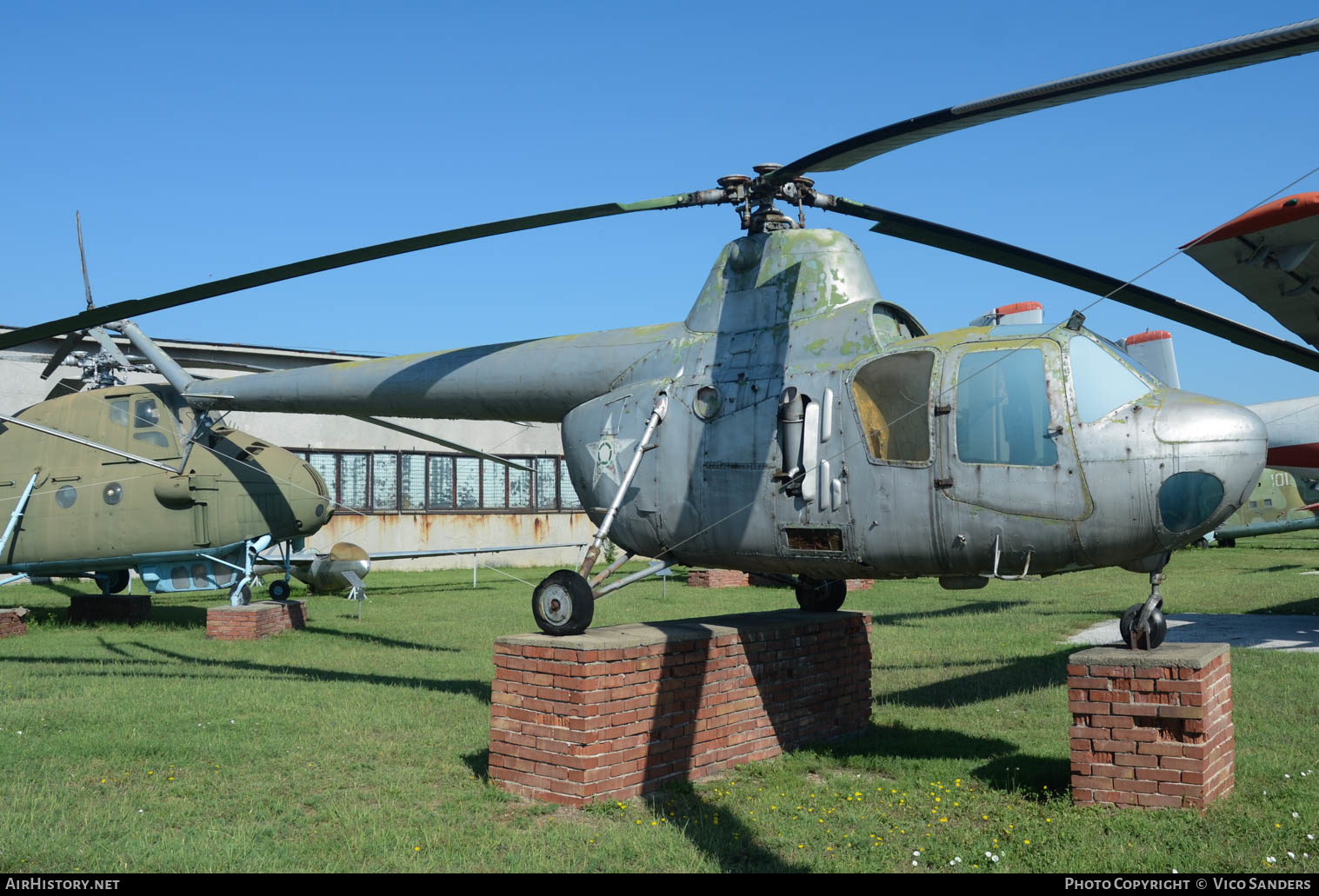 Aircraft Photo of LZ-5017 | PZL-Swidnik SM-1M | AirHistory.net #659998