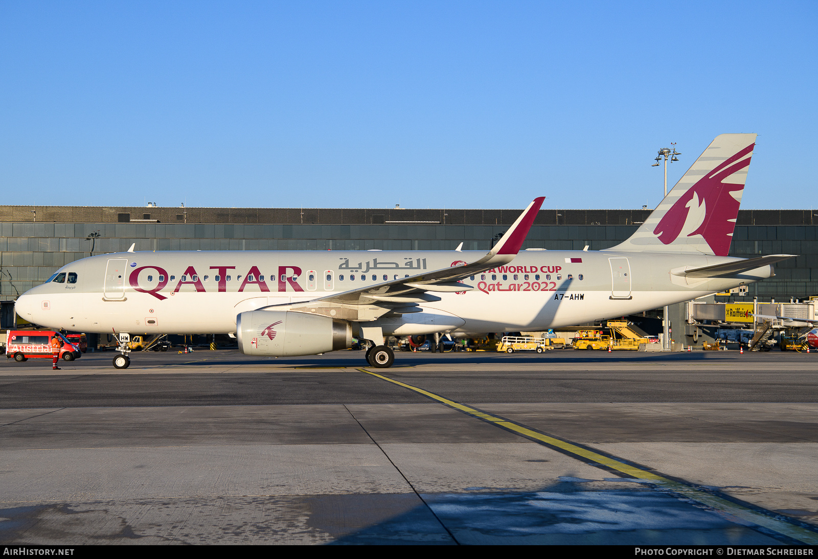 Aircraft Photo of A7-AHW | Airbus A320-232 | Qatar Airways | AirHistory.net #660031