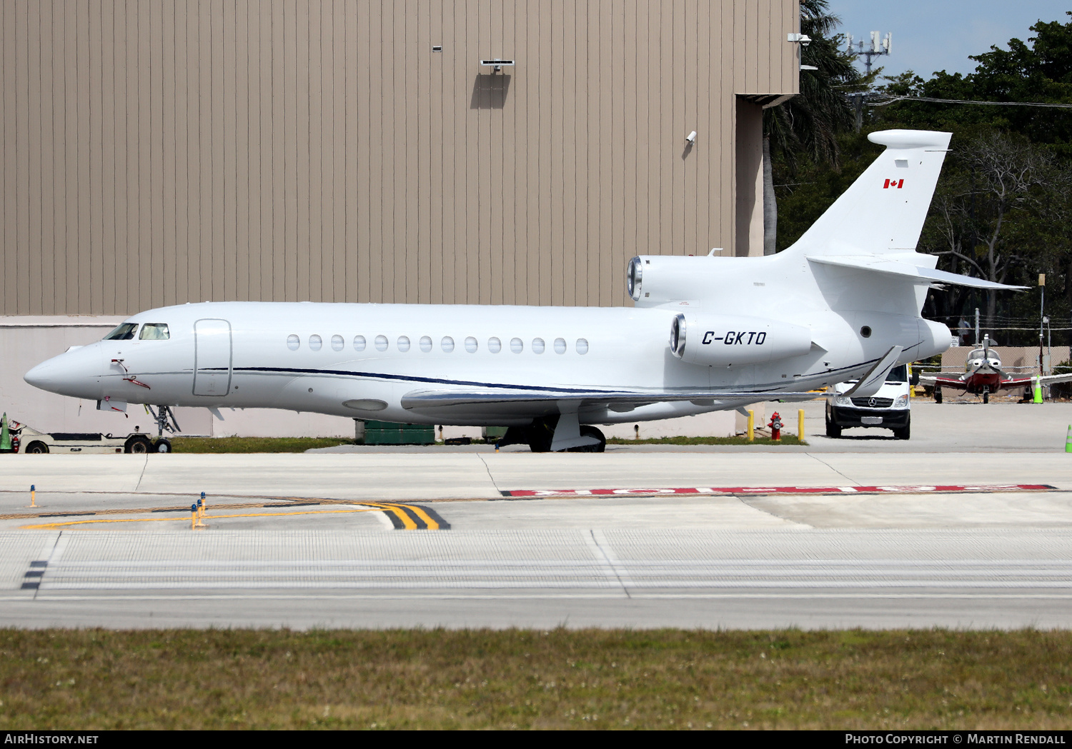 Aircraft Photo of C-GKTO | Dassault Falcon 7X | AirHistory.net #660032