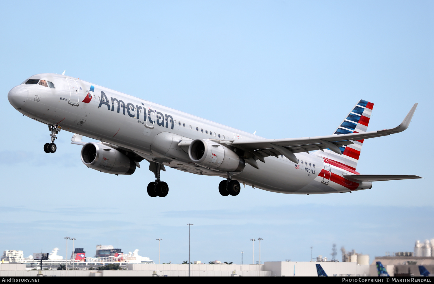 Aircraft Photo of N901AA | Airbus A321-231(SL) | American Airlines | AirHistory.net #660043