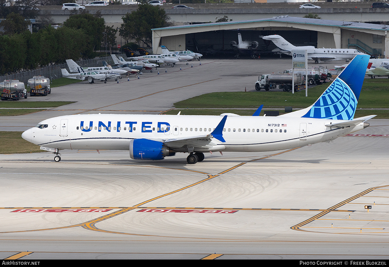 Aircraft Photo of N17312 | Boeing 737-8 Max 8 | United Airlines | AirHistory.net #660051