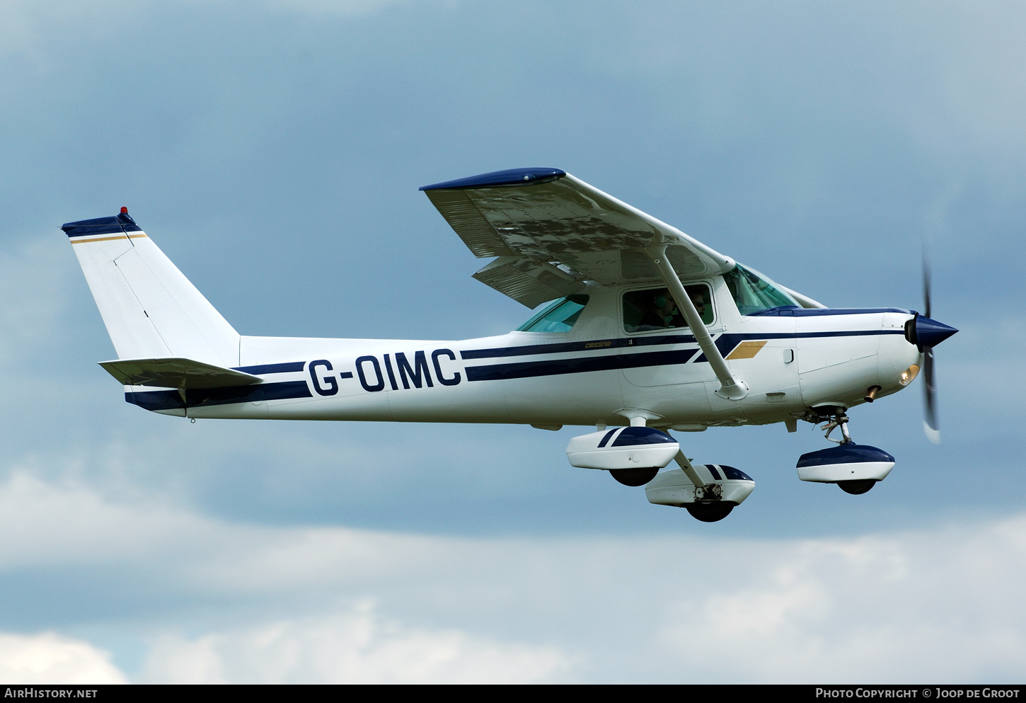 Aircraft Photo of G-OIMC | Cessna 152 | AirHistory.net #660053