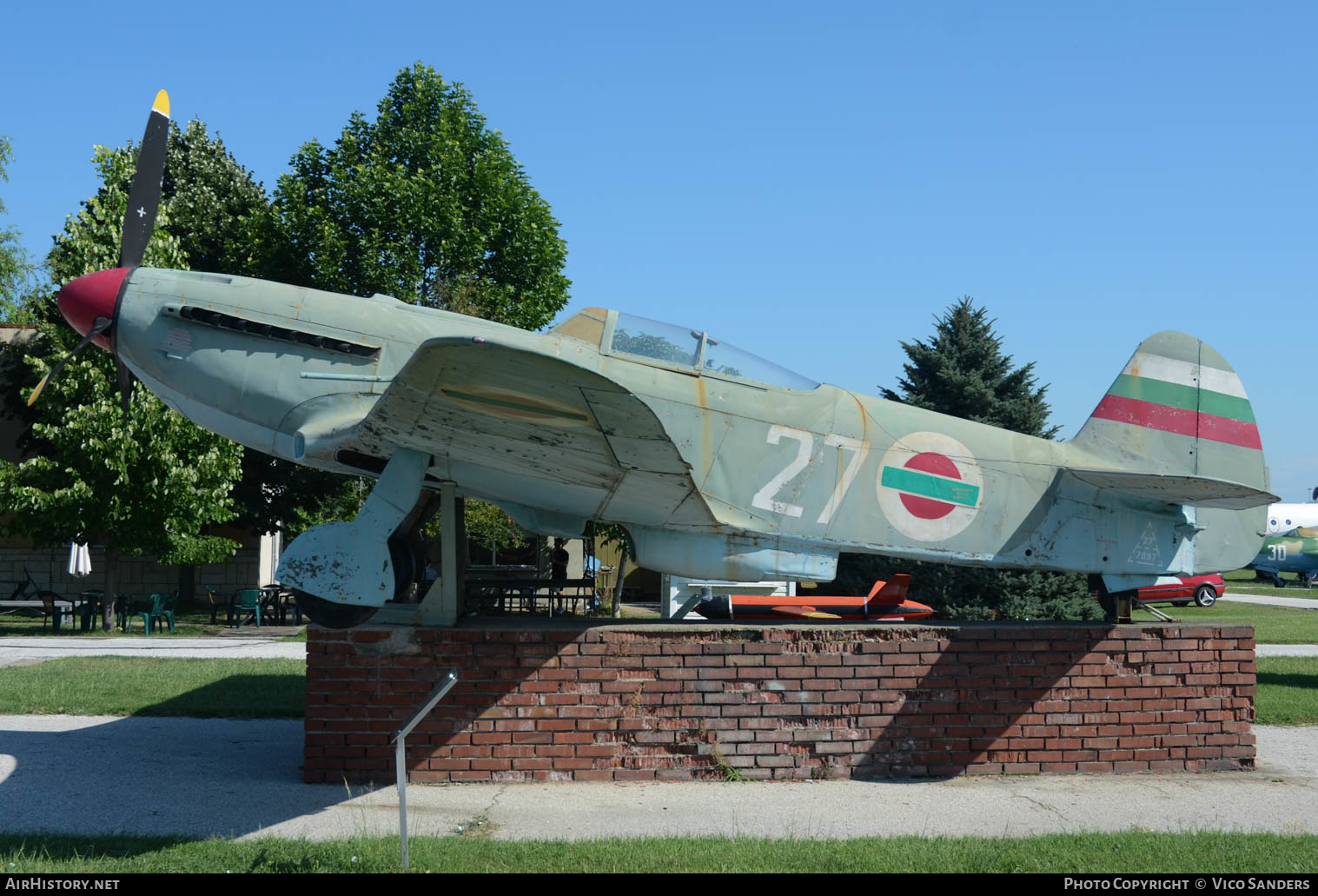 Aircraft Photo of 27 | Yakovlev Yak-9 | Bulgaria - Air Force | AirHistory.net #660126