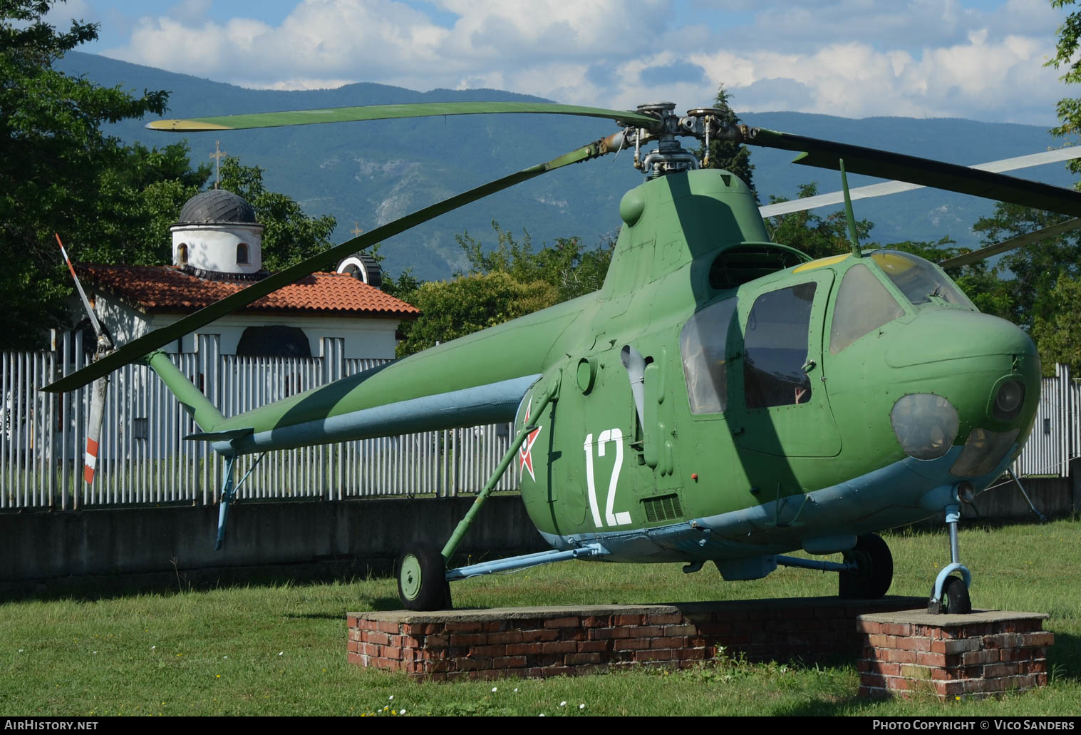 Aircraft Photo of 12 | PZL-Swidnik SM-1 | Bulgaria - Air Force | AirHistory.net #660169