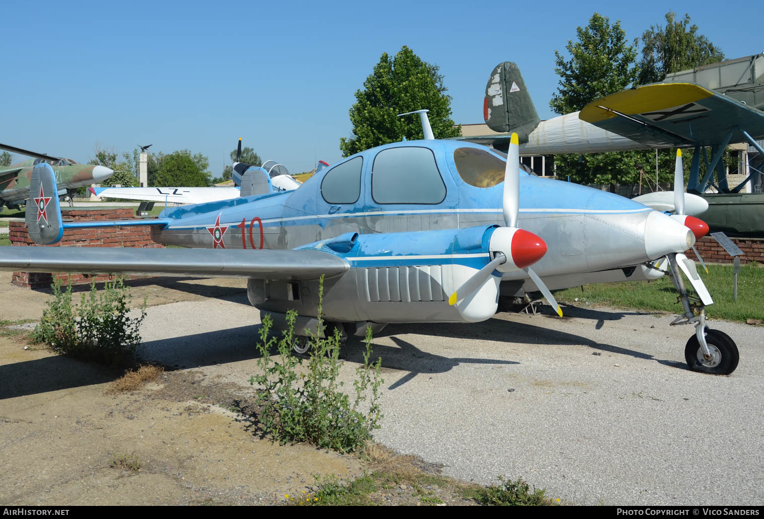 Aircraft Photo of 10 | Let L-200D Morava | Bulgaria - Air Force | AirHistory.net #660176