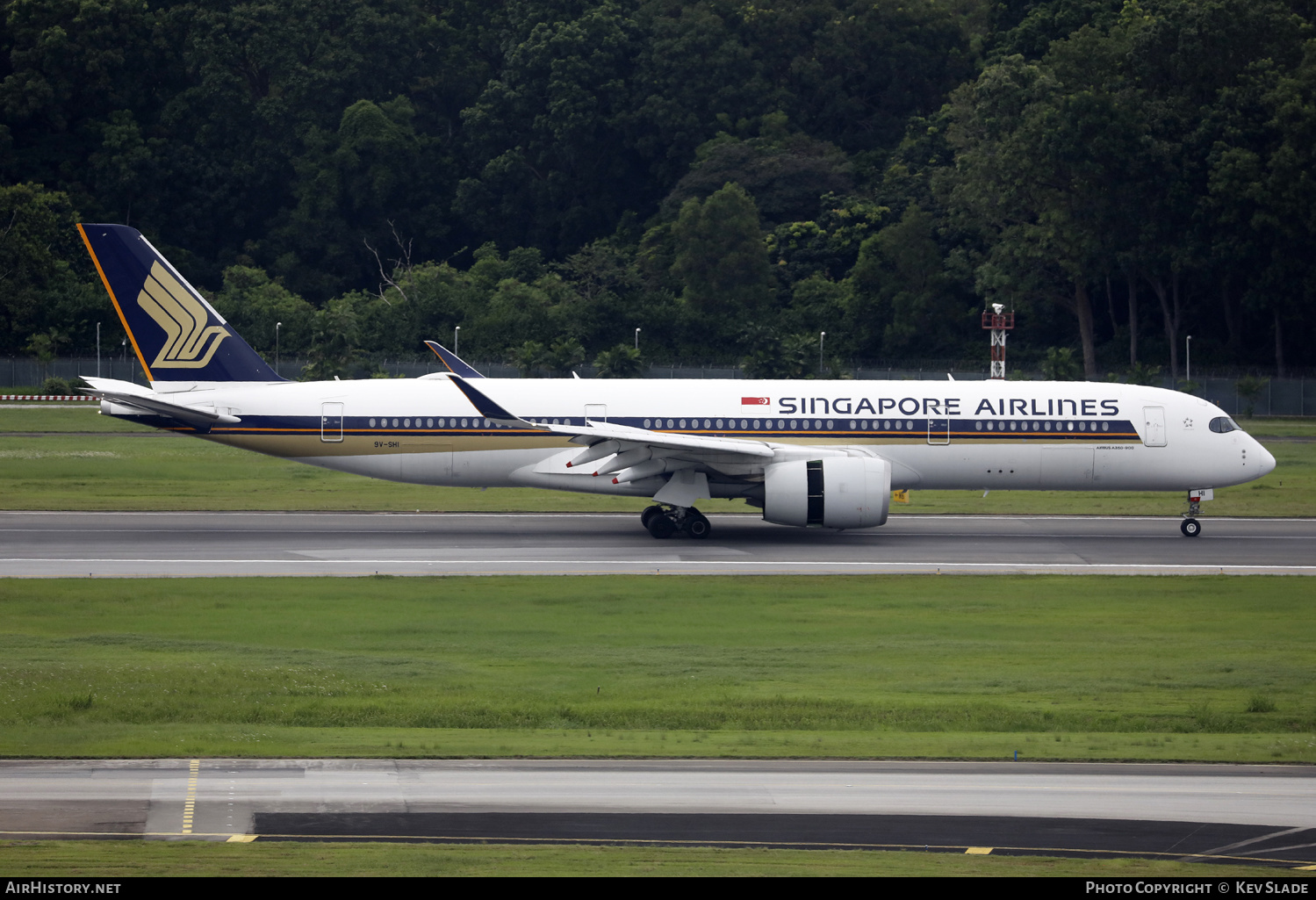 Aircraft Photo of 9V-SHI | Airbus A350-941 | Singapore Airlines | AirHistory.net #660239
