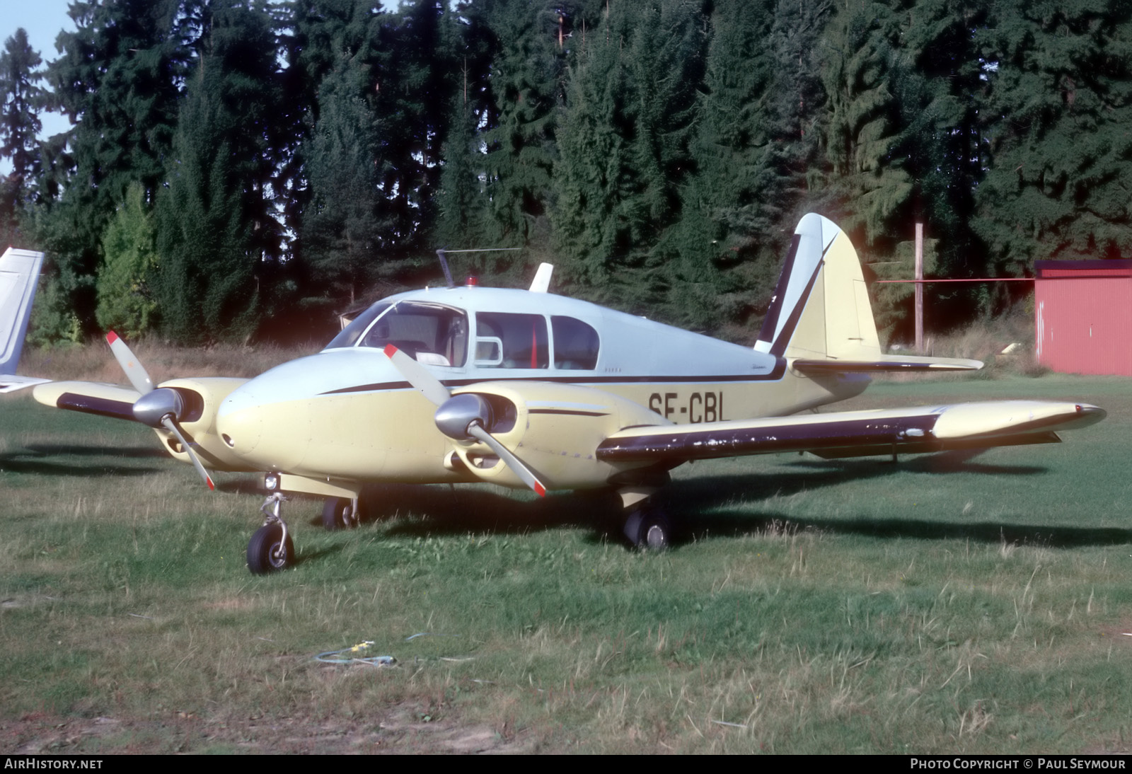 Aircraft Photo of SE-CBL | Piper PA-23-150 Apache | AirHistory.net #660244