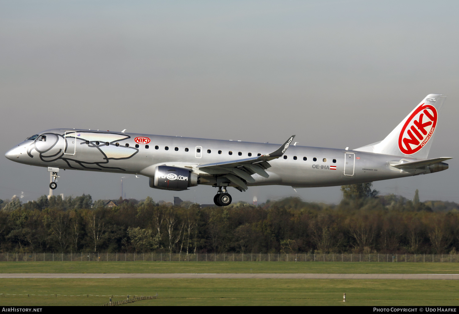 Aircraft Photo of OE-IHA | Embraer 190LR (ERJ-190-100LR) | Niki | AirHistory.net #660269