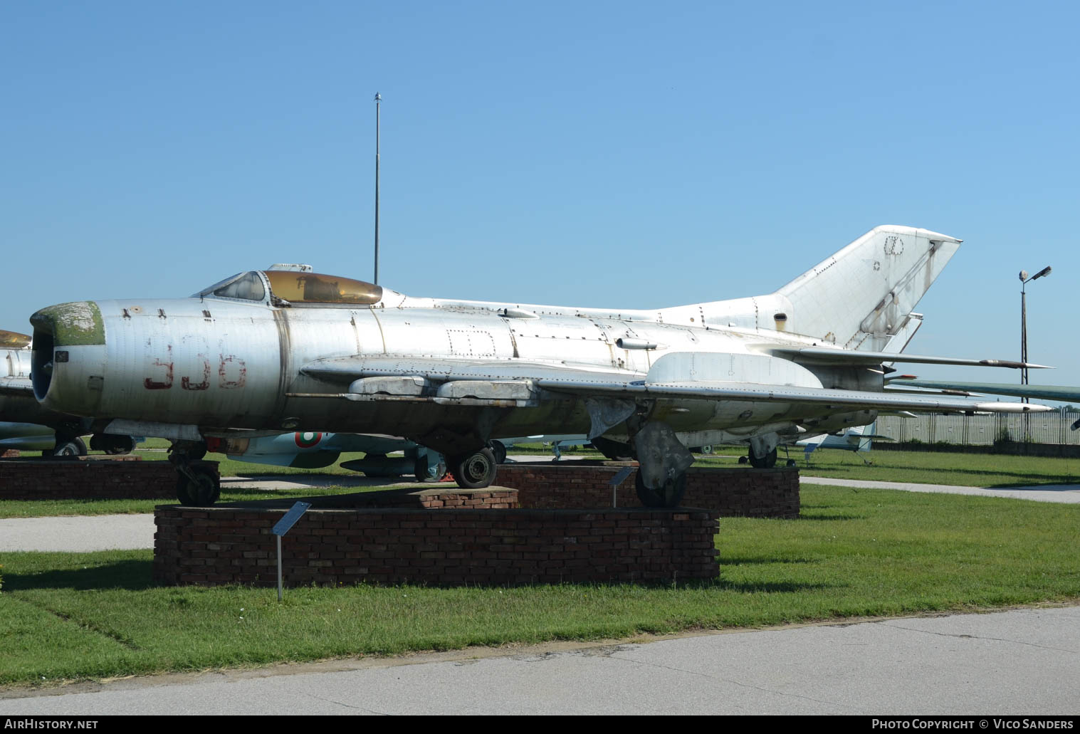 Aircraft Photo of 936 | Mikoyan-Gurevich MiG-19PM | Bulgaria - Air Force | AirHistory.net #660313
