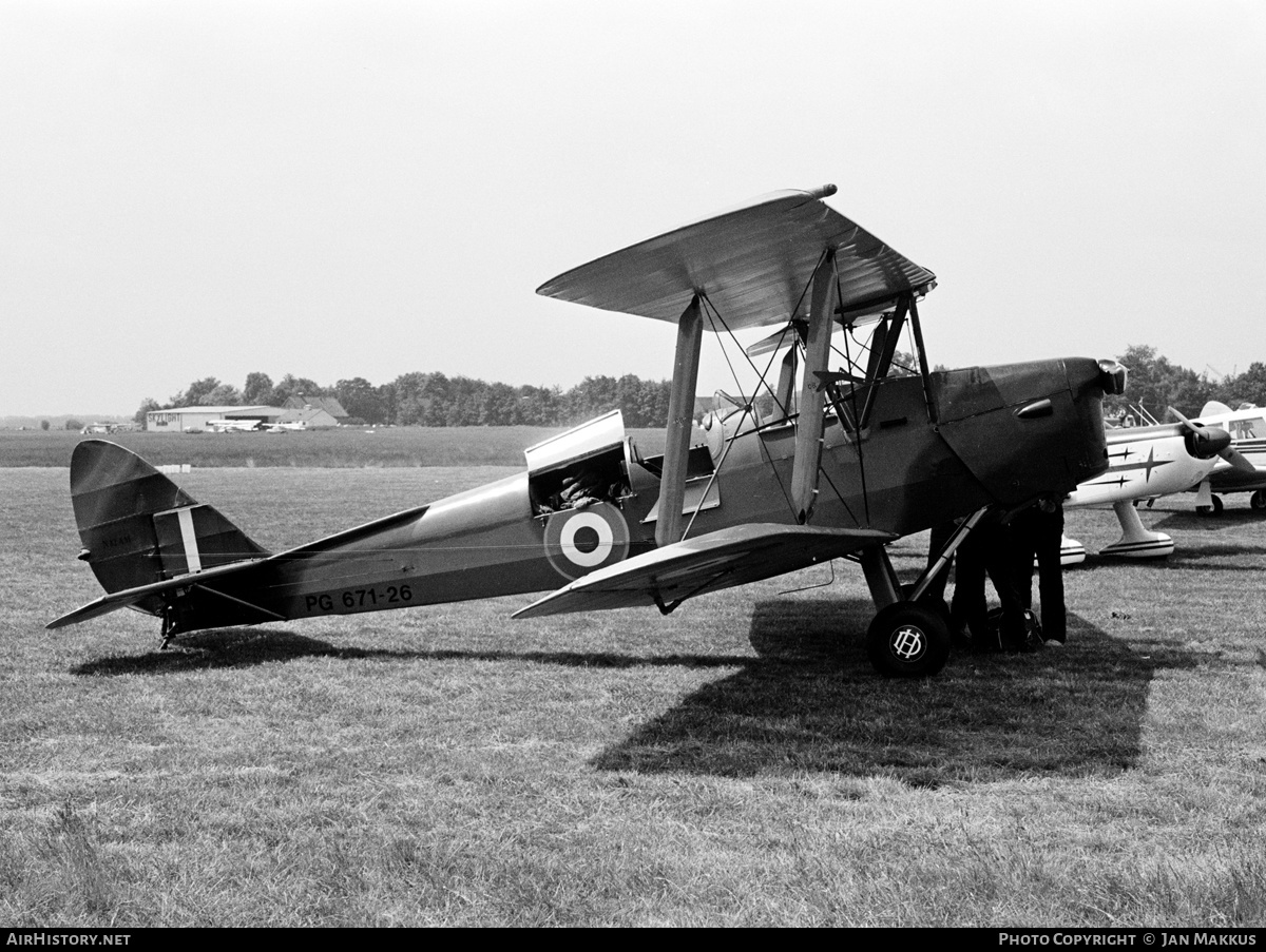 Aircraft Photo of N82AM / PG671-26 | De Havilland D.H. 82A Tiger Moth II | UK - Air Force | AirHistory.net #660340