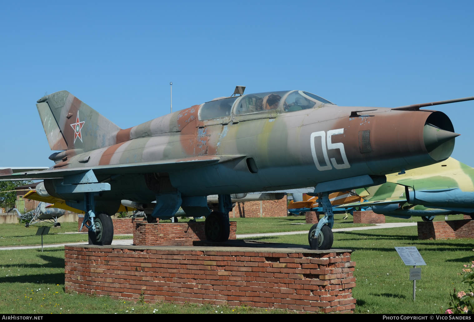 Aircraft Photo of 05 | Mikoyan-Gurevich MiG-21US | Bulgaria - Air Force | AirHistory.net #660369