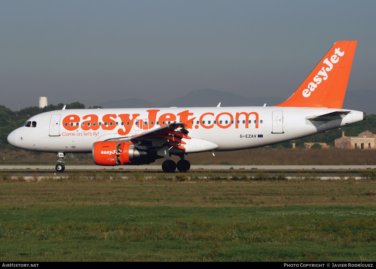 Aircraft Photo of G-EZAV | Airbus A319-111 | EasyJet | AirHistory.net #660384
