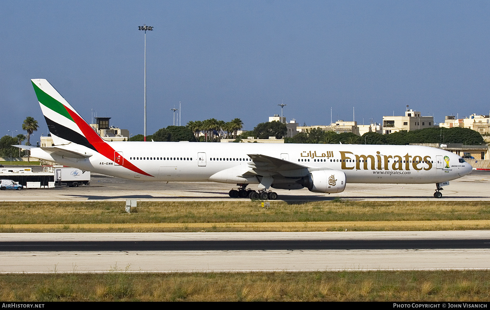 Aircraft Photo of A6-EMM | Boeing 777-31H | Emirates | AirHistory.net #660526