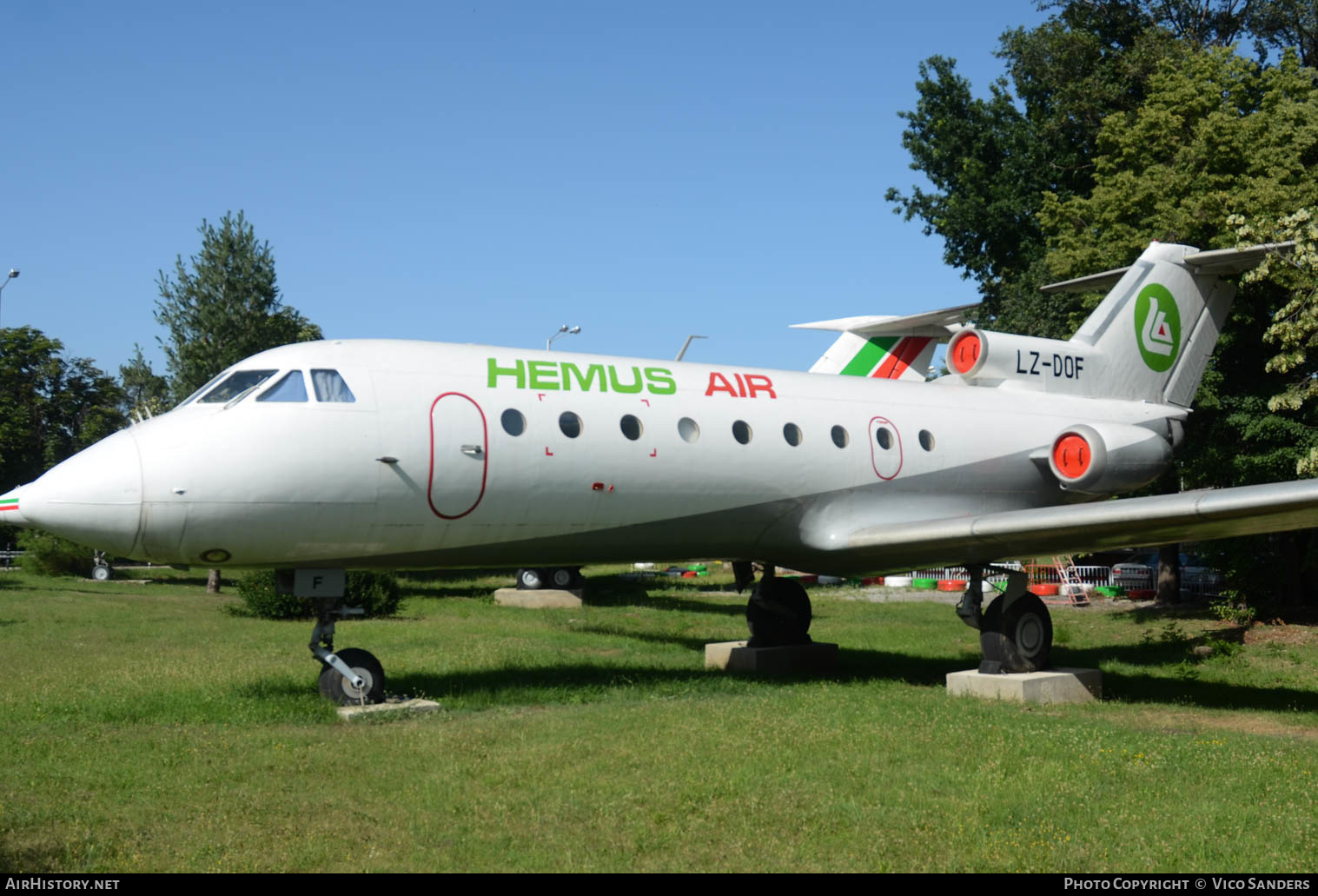 Aircraft Photo of LZ-DOF | Yakovlev Yak-40 | Hemus Air | AirHistory.net #660533