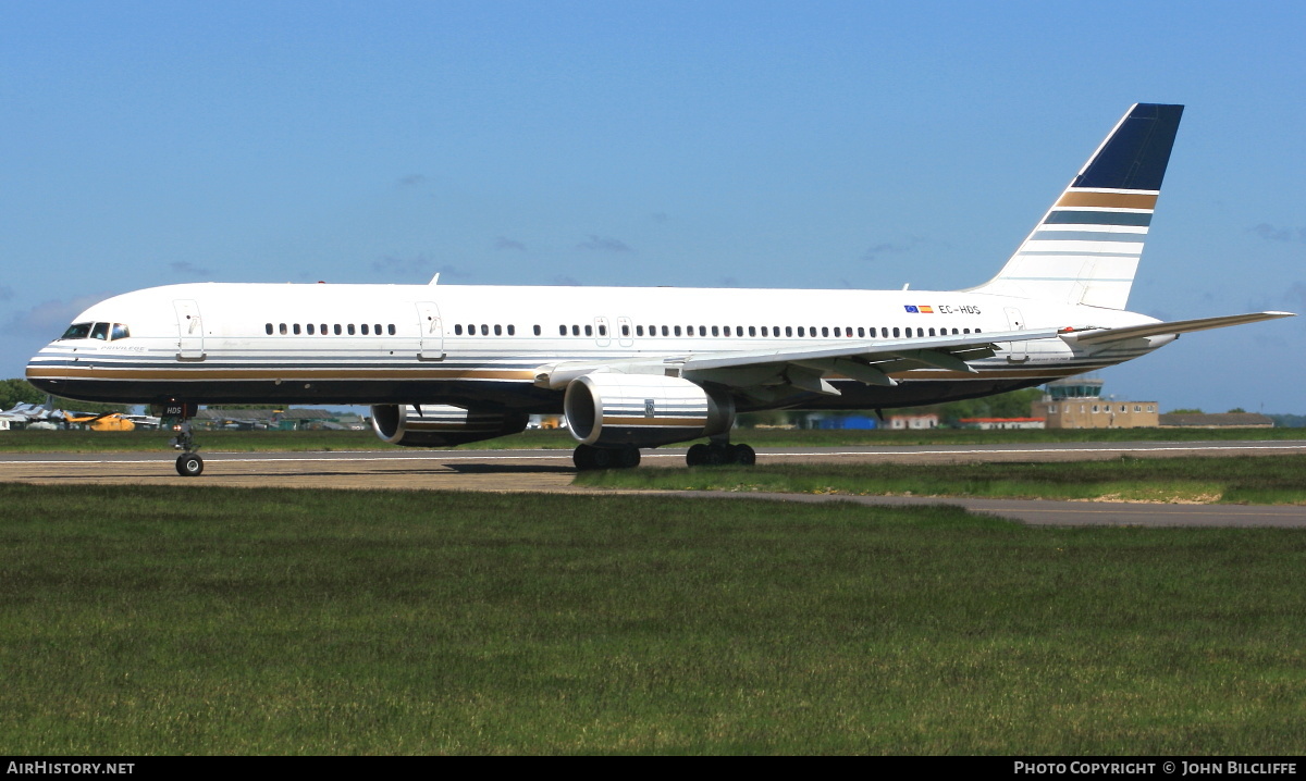 Aircraft Photo of EC-HDS | Boeing 757-256 | Privilege Style | AirHistory.net #660563