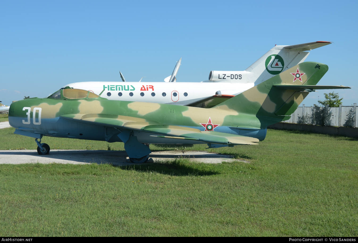 Aircraft Photo of 30 | PZL-Mielec Lim-5R | Bulgaria - Air Force | AirHistory.net #660657