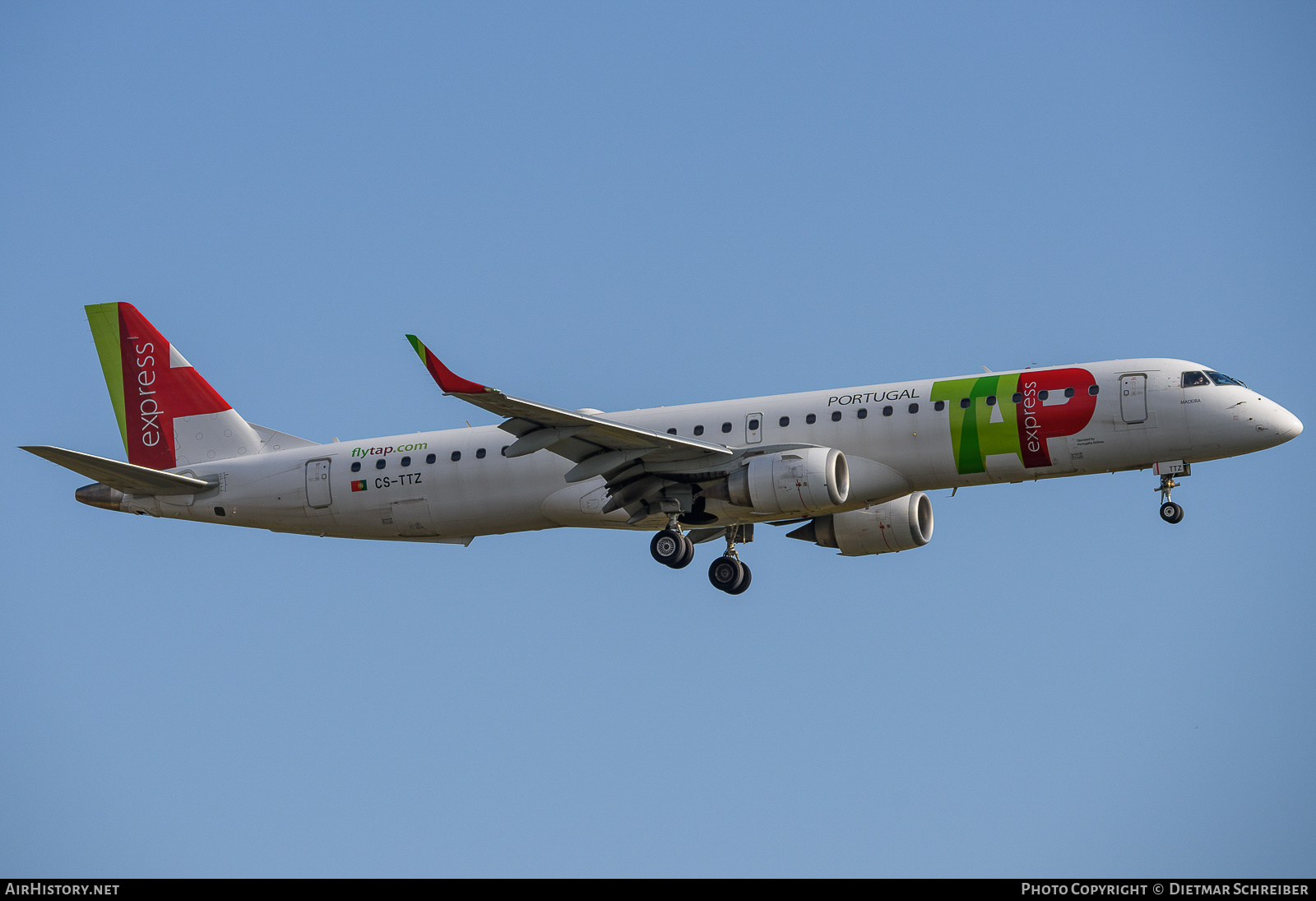 Aircraft Photo of CS-TTZ | Embraer 195AR (ERJ-190-200IGW) | TAP Portugal Express | AirHistory.net #660783