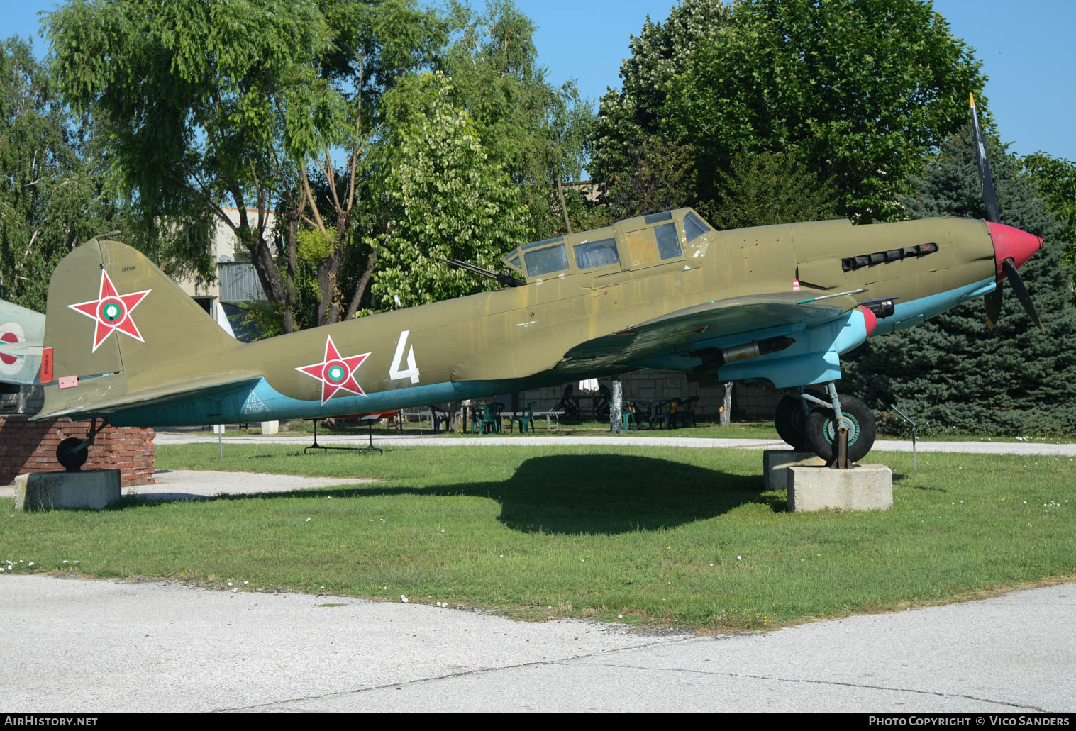 Aircraft Photo of 4 | Ilyushin Il-2M3 Shturmovik | Bulgaria - Air Force | AirHistory.net #660841