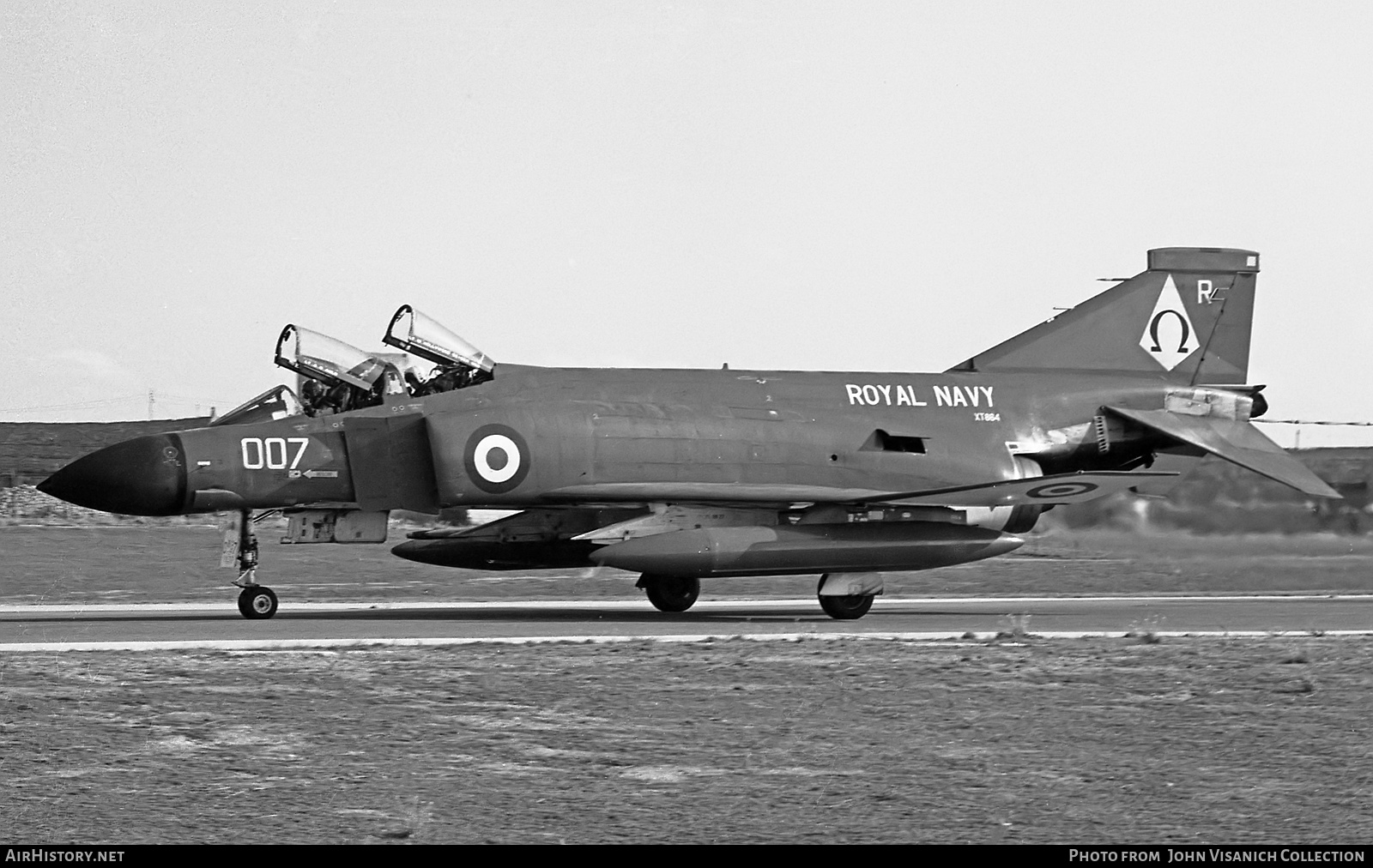 Aircraft Photo of XT864 | McDonnell Douglas F-4K Phantom FG1 | UK - Navy | AirHistory.net #660874