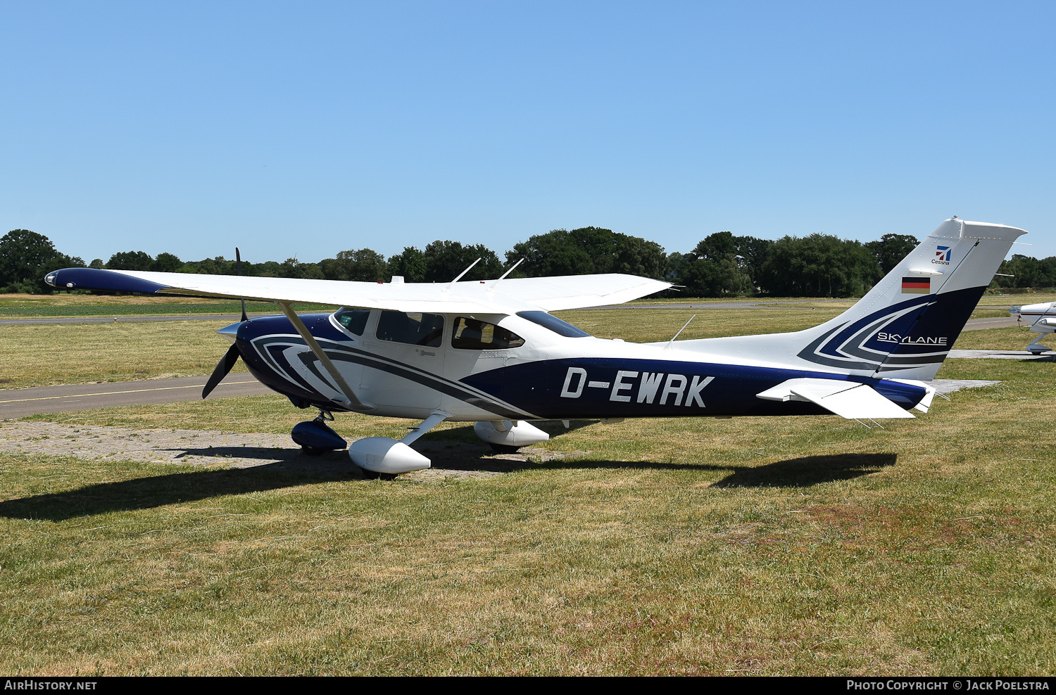 Aircraft Photo of D-EWRK | Cessna 182T Skylane | AirHistory.net #660900