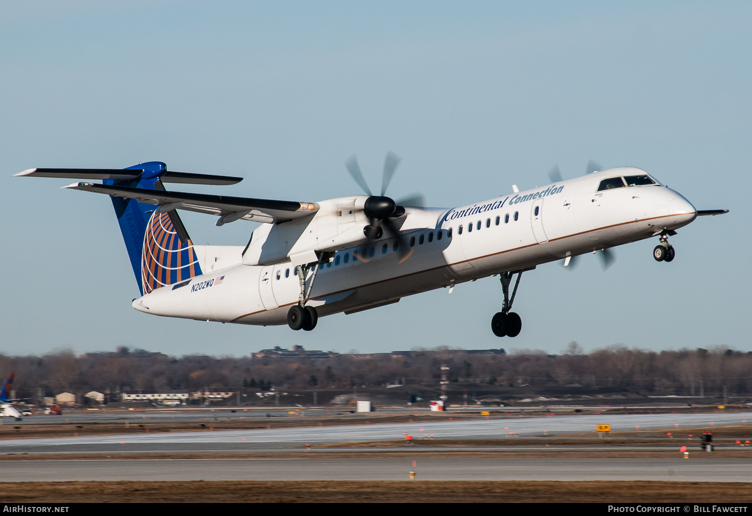 Aircraft Photo of N202WQ | Bombardier DHC-8-402 Dash 8 | Continental Connection | AirHistory.net #660935