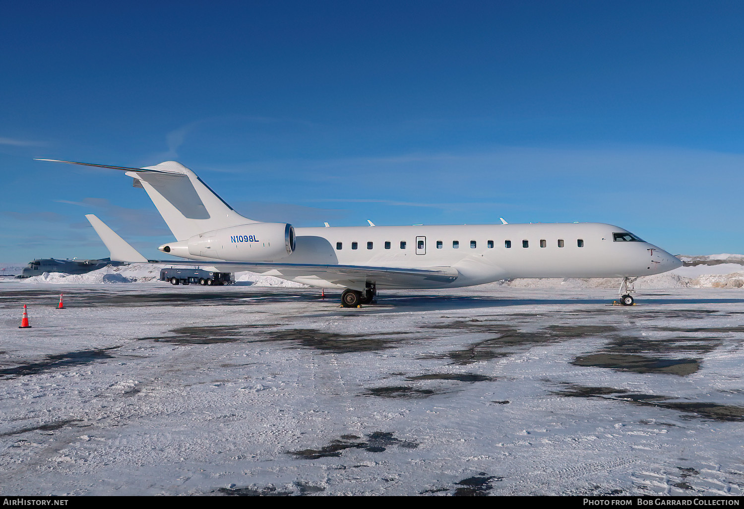Aircraft Photo of N1098L | Bombardier Global 6500 (BD-700-1A10) | AirHistory.net #660954