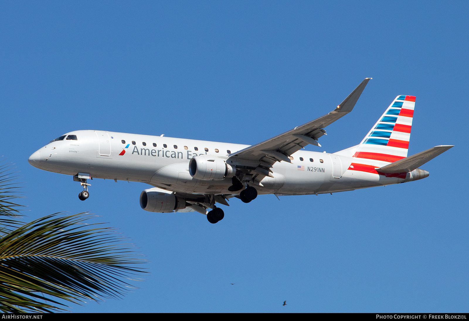 Aircraft Photo of N291NN | Embraer 175LR (ERJ-170-200LR) | American Eagle | AirHistory.net #661000