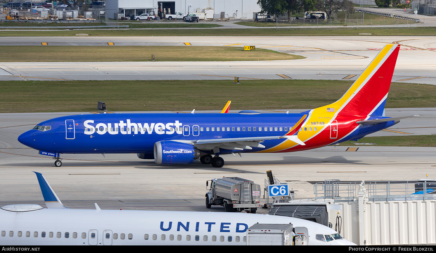 Aircraft Photo of N8716B | Boeing 737-8 Max 8 | Southwest Airlines | AirHistory.net #661016