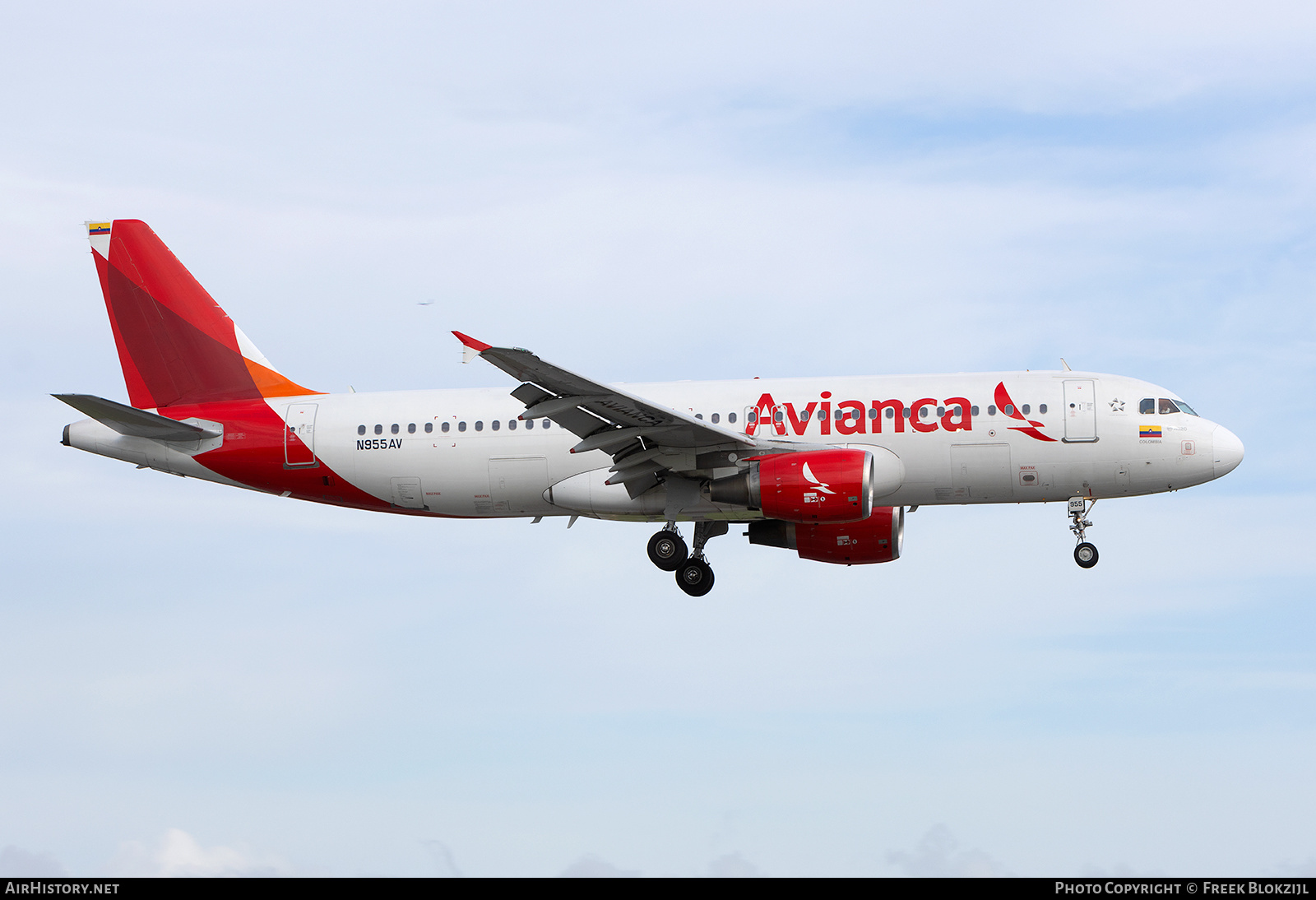 Aircraft Photo of N955AV | Airbus A320-214 | Avianca | AirHistory.net #661040