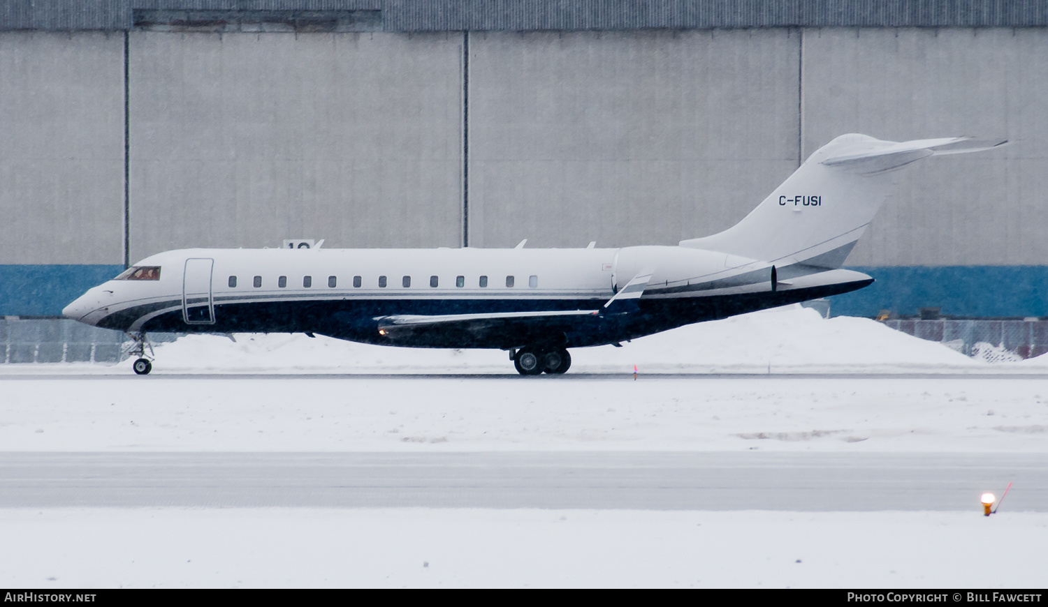 Aircraft Photo of C-FUSI | Bombardier Global Express XRS (BD-700-1A10) | AirHistory.net #661139