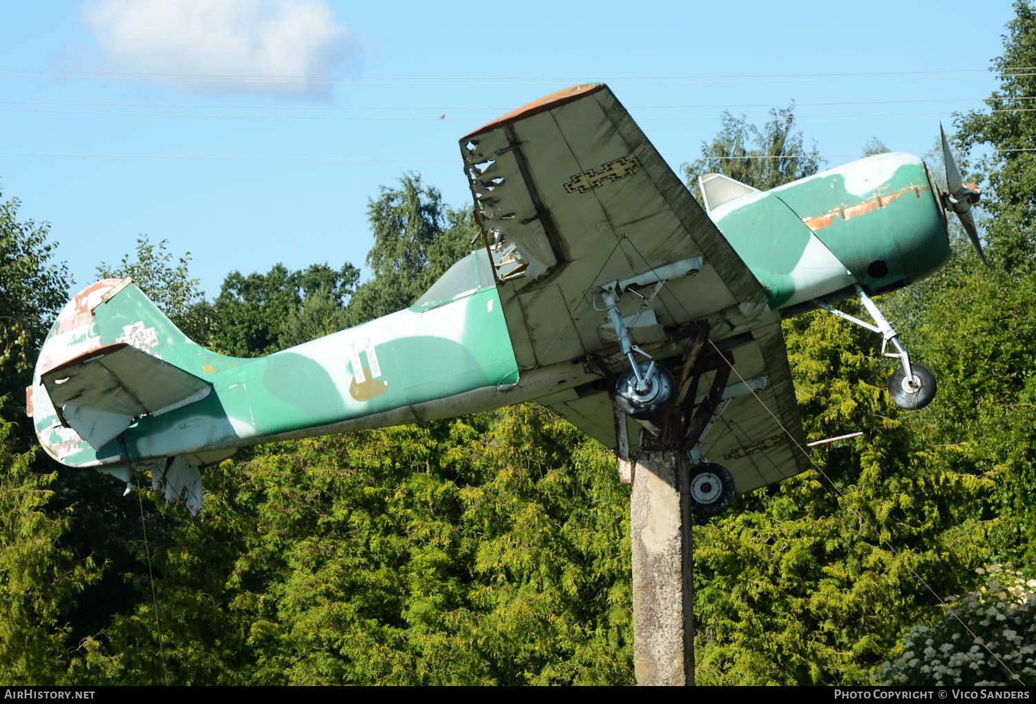 Aircraft Photo of 11 | Yakovlev Yak-52 | Lithuania - Air Force | AirHistory.net #661235