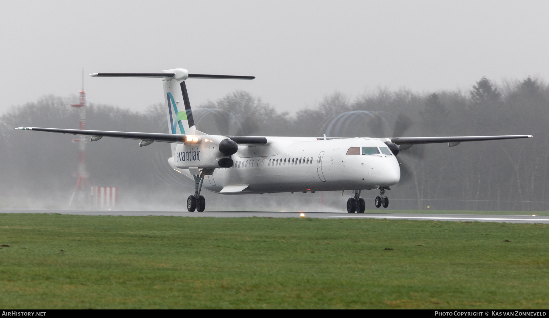 Aircraft Photo of D-AASG | Bombardier DHC-8-402 Dash 8 | Avanti Air | AirHistory.net #661241