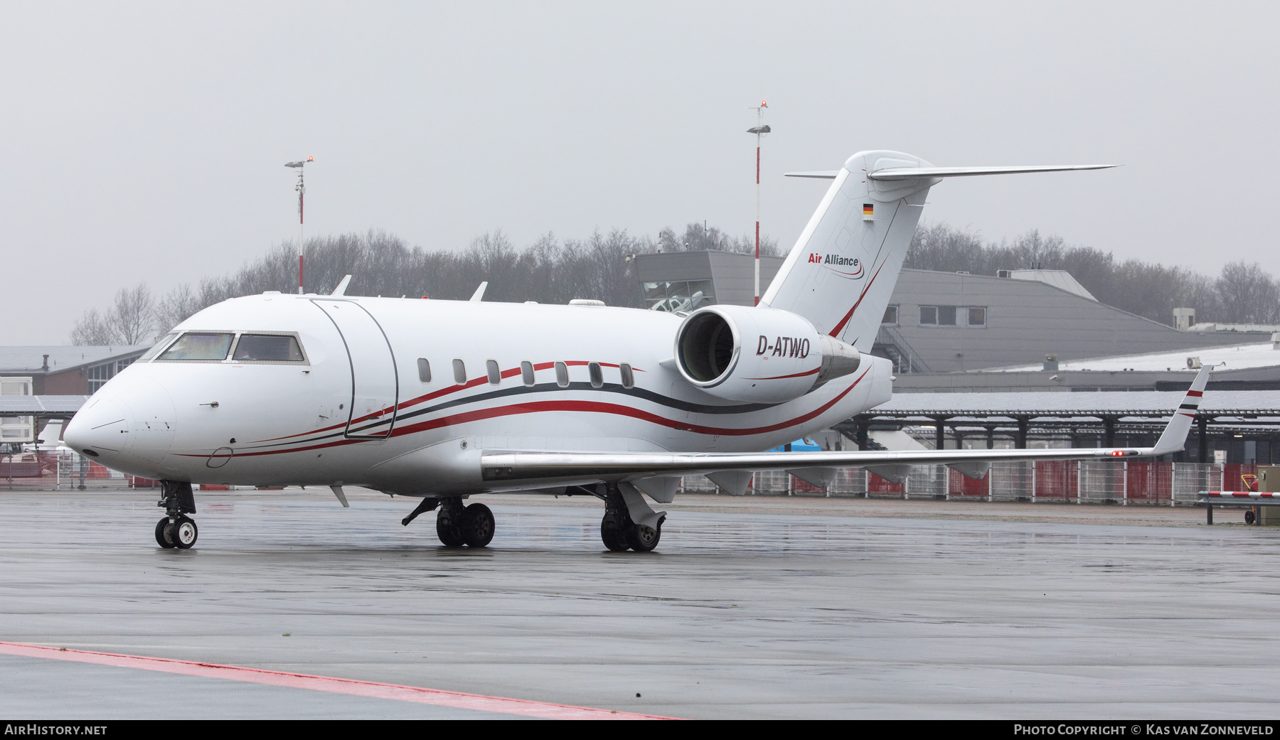 Aircraft Photo of D-ATWO | Bombardier Challenger 604 (CL-600-2B16) | Air Alliance | AirHistory.net #661248