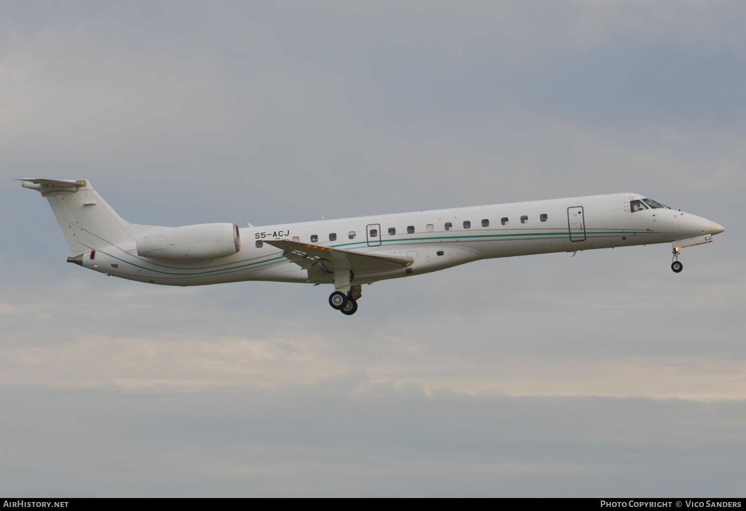 Aircraft Photo of S5-ACJ | Embraer ERJ-145LR (EMB-145LR) | AirHistory.net #661290