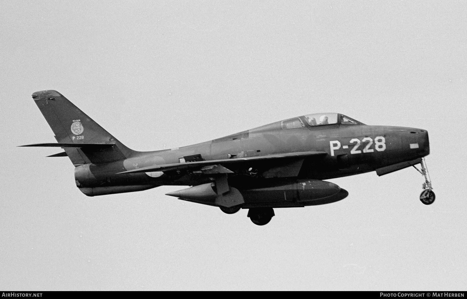 Aircraft Photo of P-228 / 53-6611 | Republic F-84F Thunderstreak | Netherlands - Air Force | AirHistory.net #661315