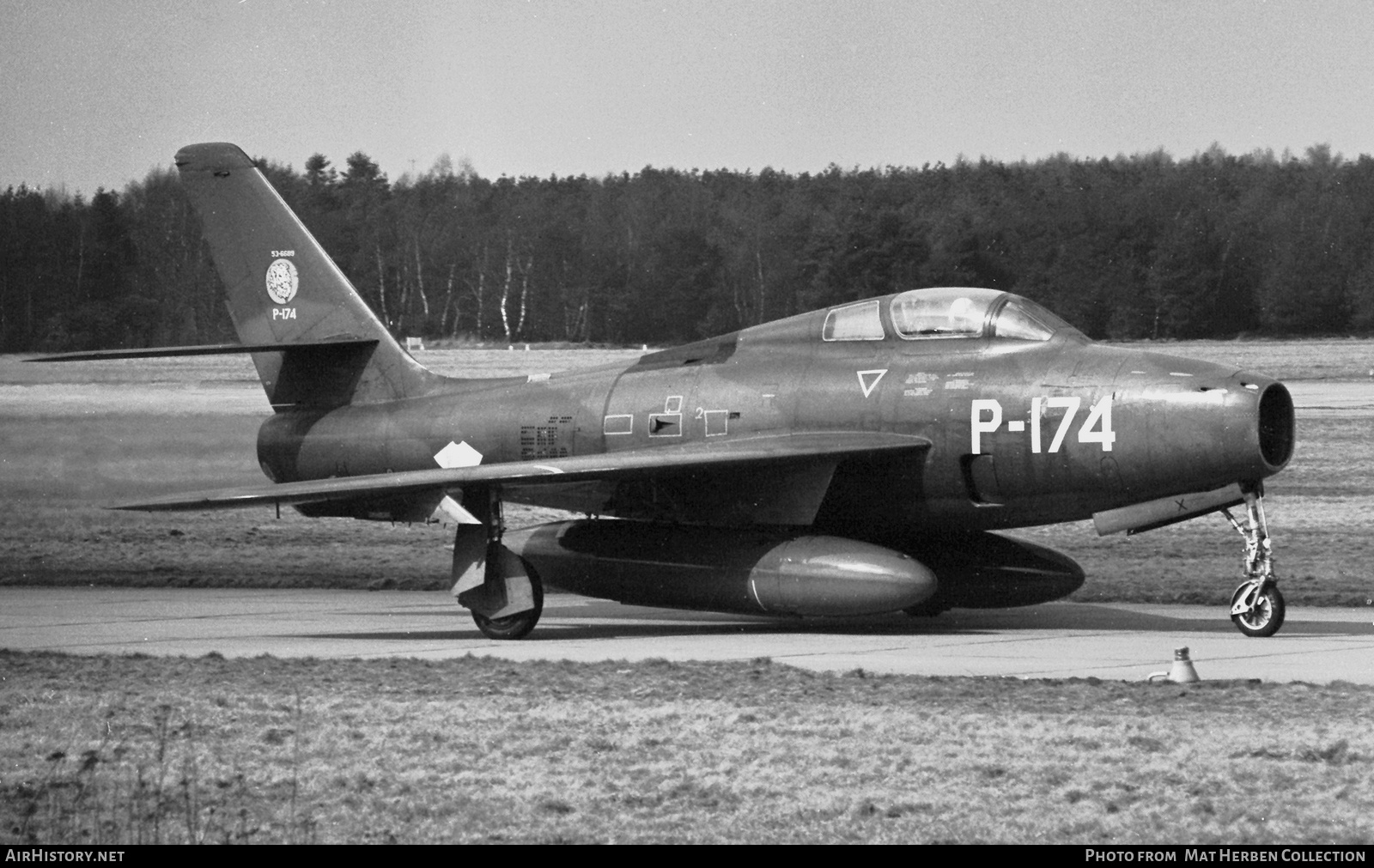 Aircraft Photo of P-174 / 53-6689 | Republic F-84F Thunderstreak | Netherlands - Air Force | AirHistory.net #661328