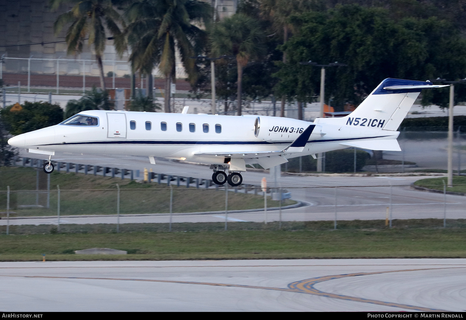 Aircraft Photo of N521CH | Learjet 40XR | AirHistory.net #661372