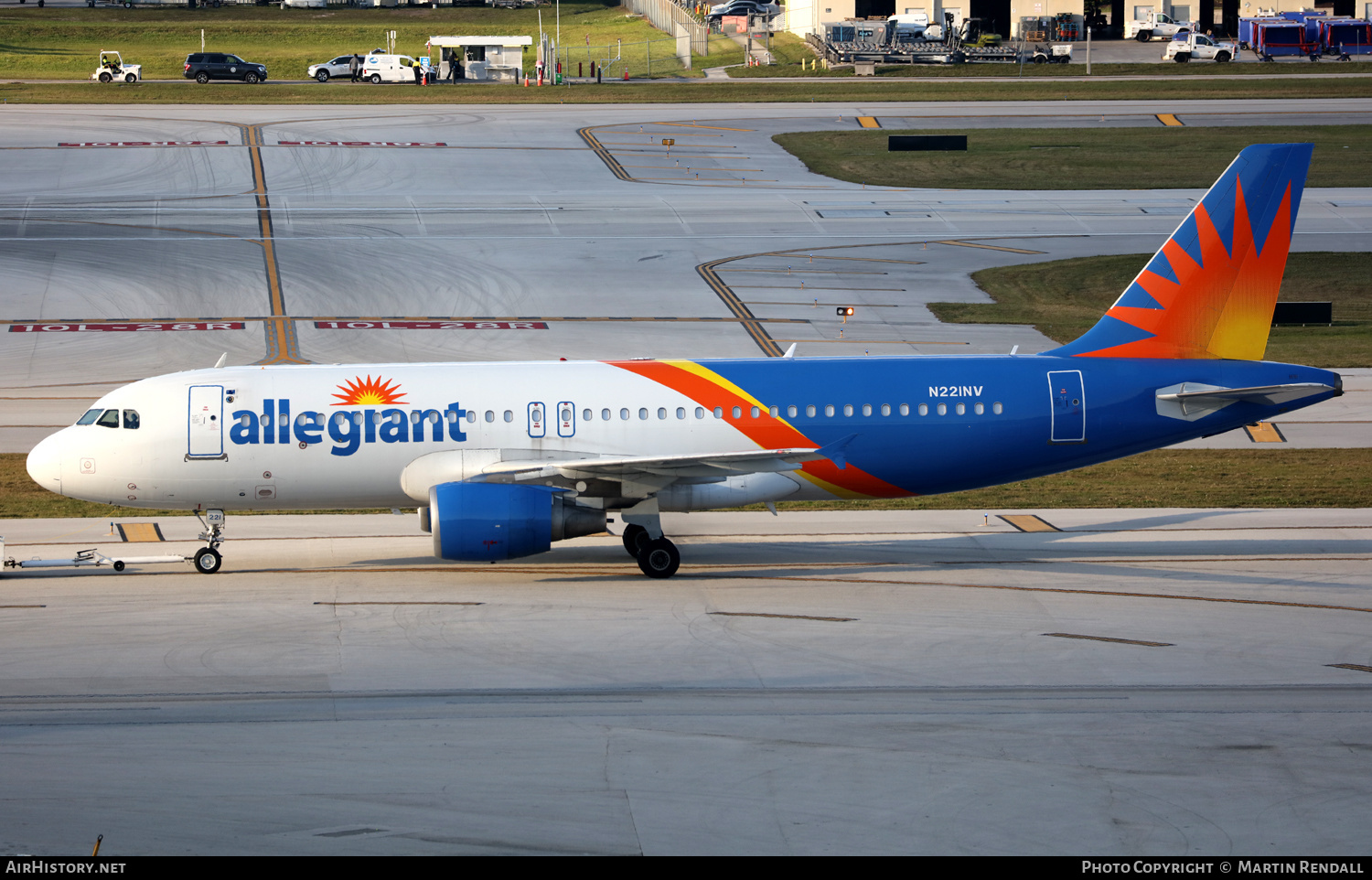 Aircraft Photo of N221NV | Airbus A320-214 | Allegiant Air | AirHistory.net #661569