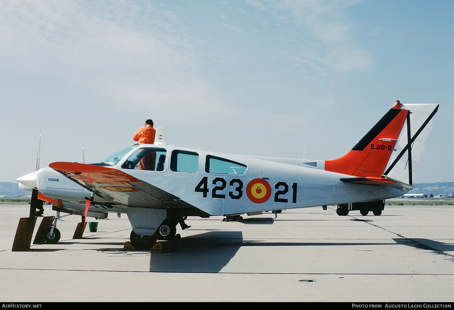 Aircraft Photo of E.20-2 | Beech 95-B55 Baron | Spain - Air Force | AirHistory.net #661575