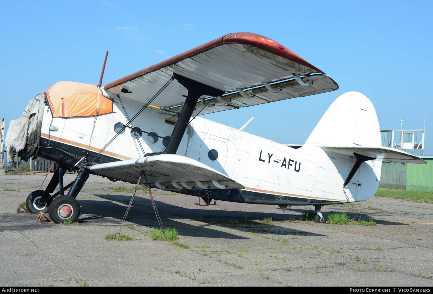 Aircraft Photo of LY-AFU | Antonov An-2R | AirHistory.net #661679