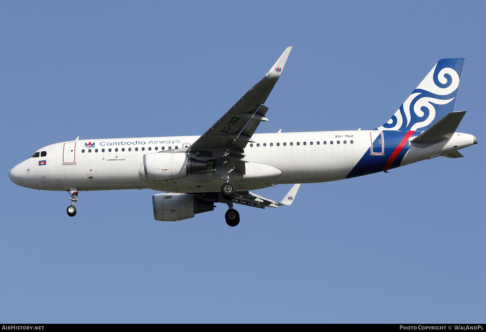 Aircraft Photo of XU-762 | Airbus A320-214 | Cambodia Airways | AirHistory.net #661741