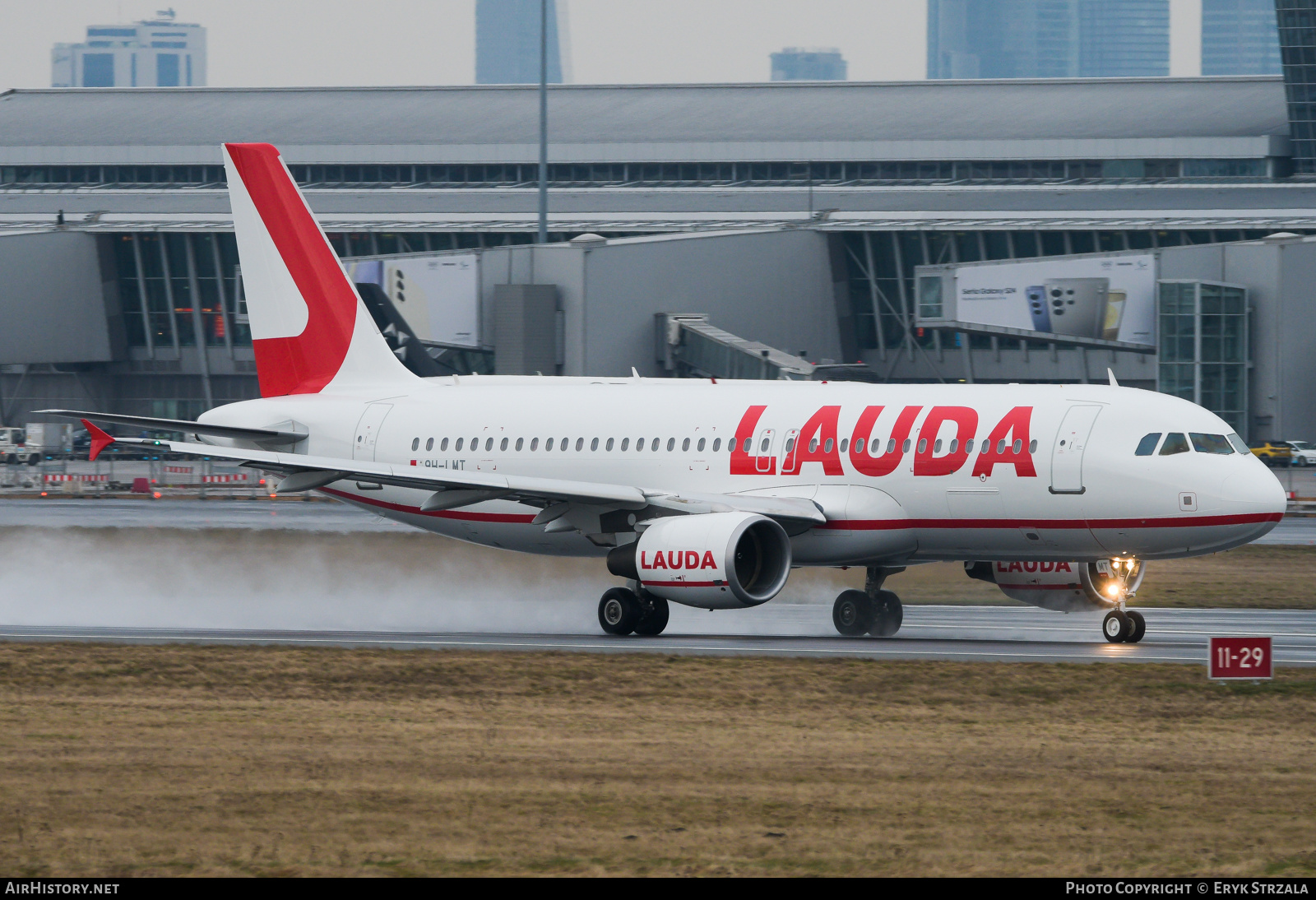 Aircraft Photo of 9H-LMT | Airbus A320-214 | Lauda Europe | AirHistory.net #661797