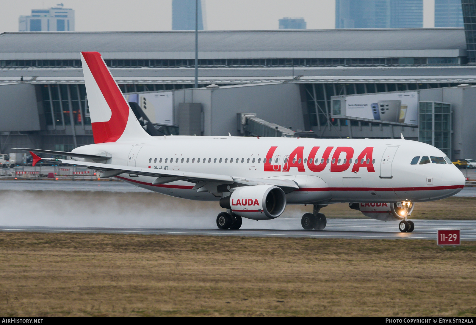 Aircraft Photo of 9H-LMT | Airbus A320-214 | Lauda | AirHistory.net #661797