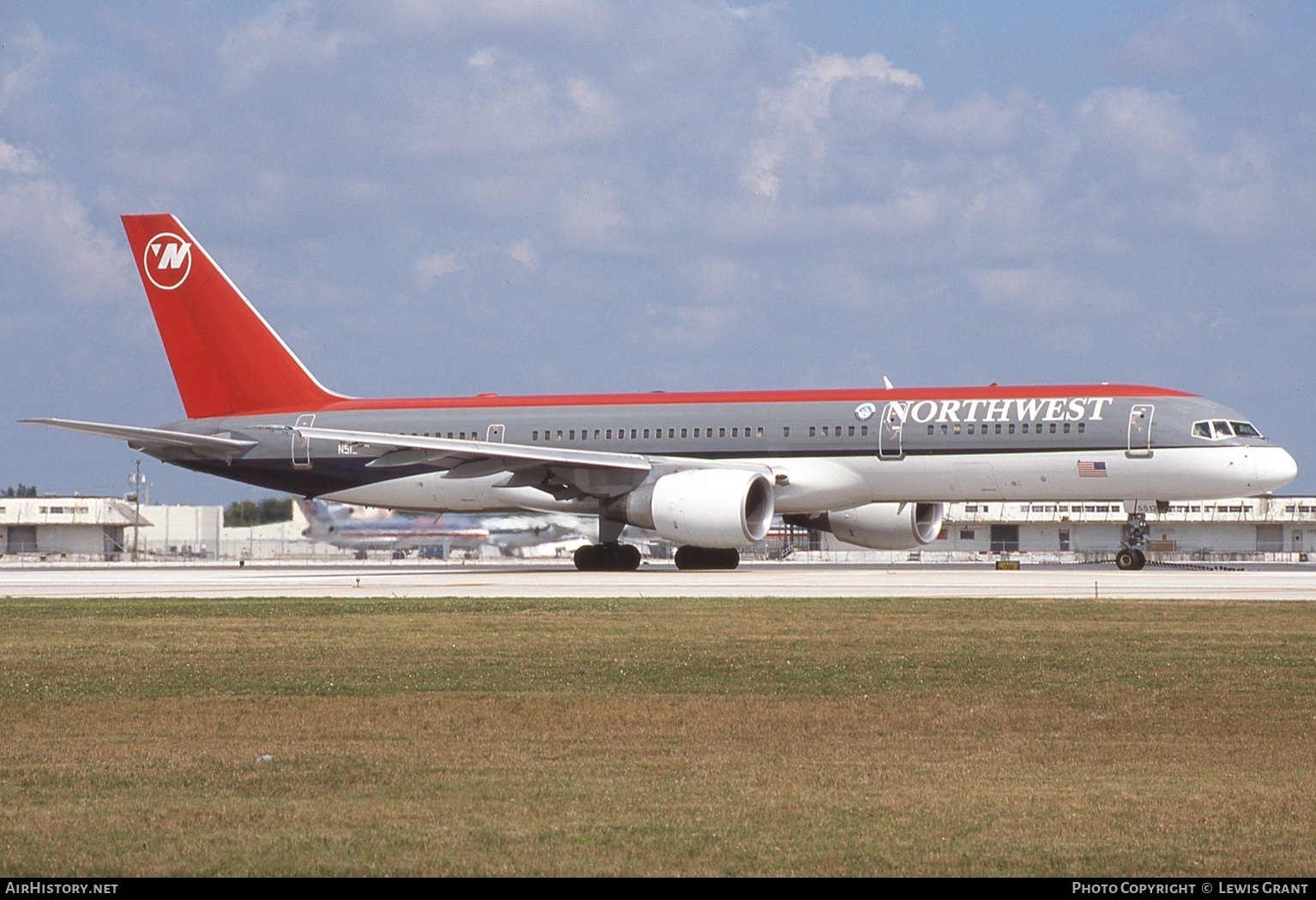 Aircraft Photo of N512US | Boeing 757-251 | Northwest Airlines | AirHistory.net #661799