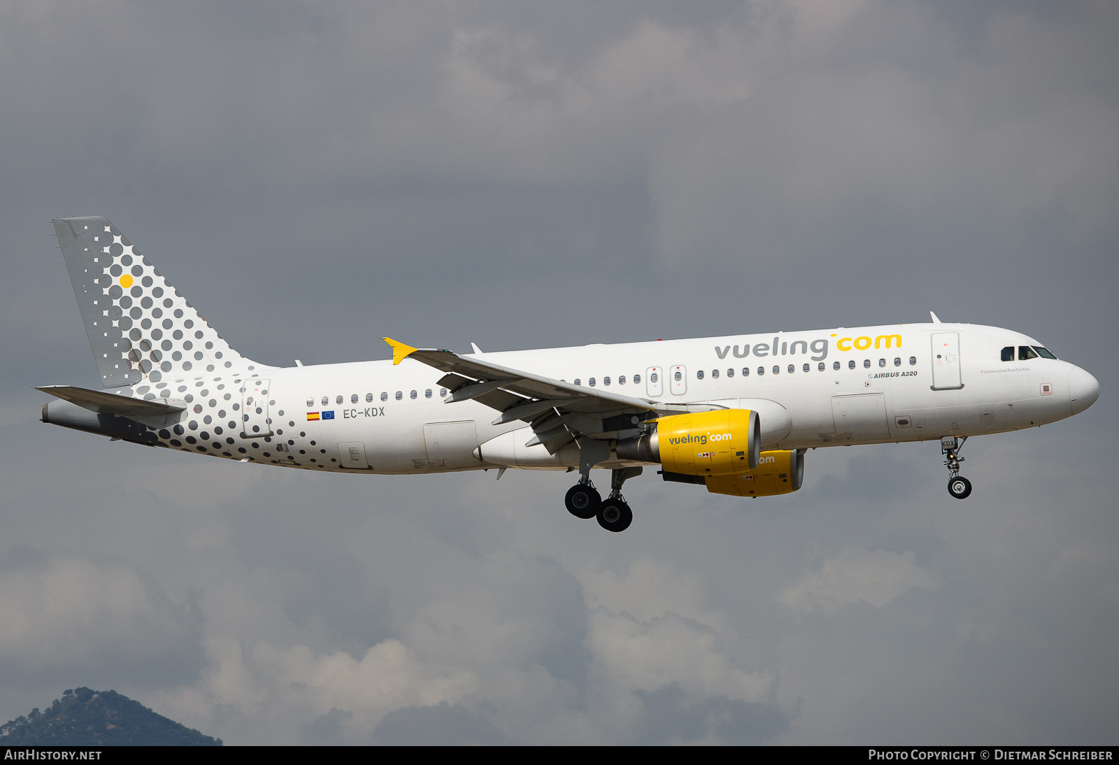 Aircraft Photo of EC-KDX | Airbus A320-216 | Vueling Airlines | AirHistory.net #661903