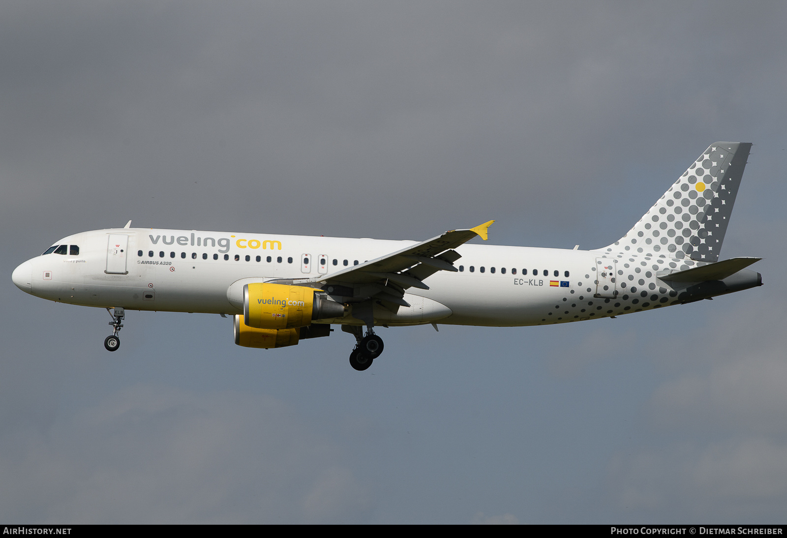 Aircraft Photo of EC-KLB | Airbus A320-214 | Vueling Airlines | AirHistory.net #661904