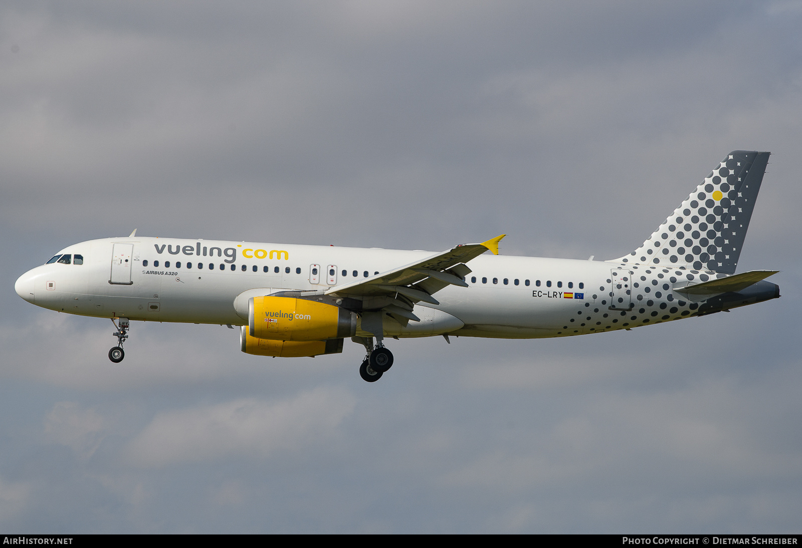 Aircraft Photo of EC-LRY | Airbus A320-232 | Vueling Airlines | AirHistory.net #661907