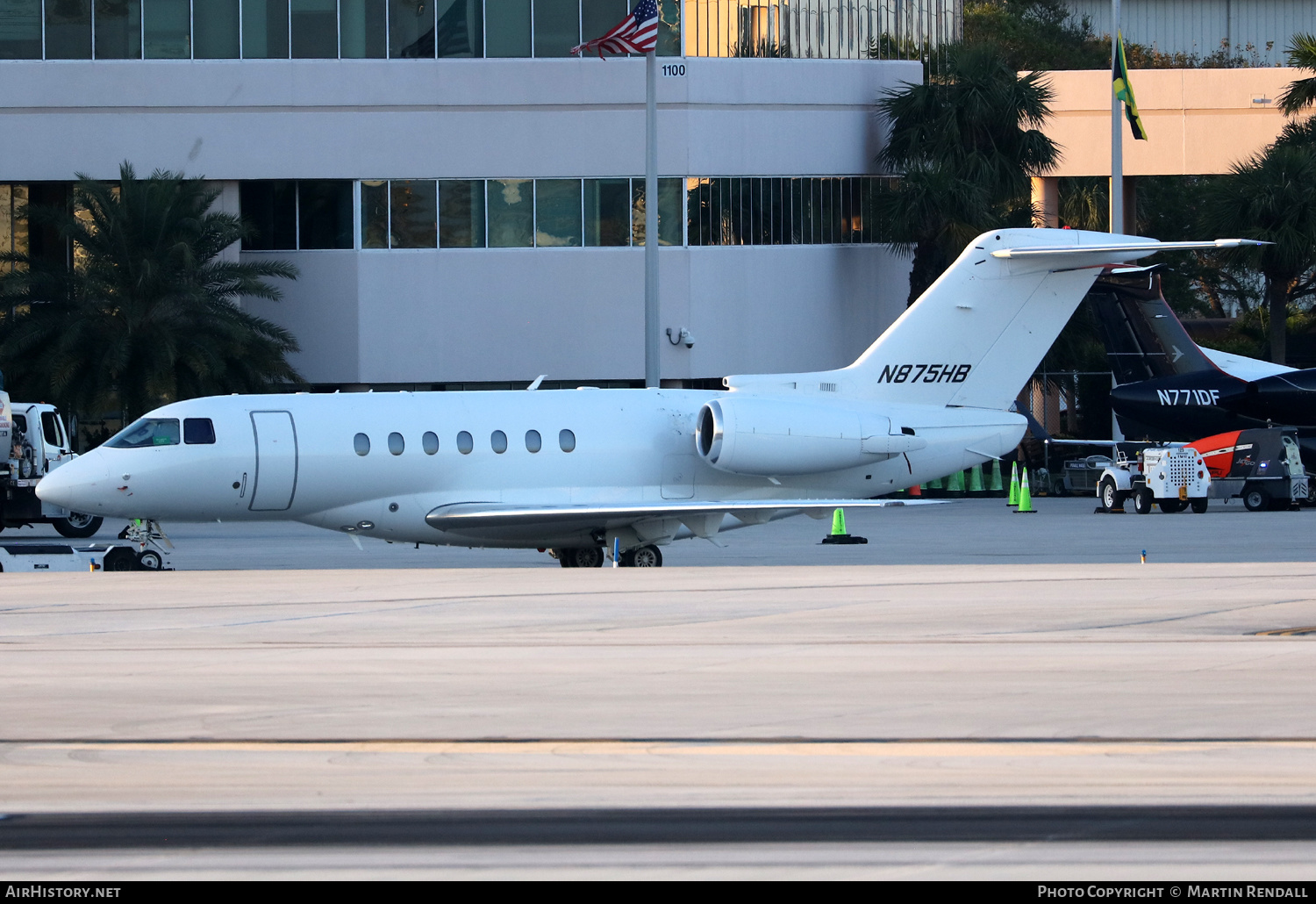 Aircraft Photo of N875HB | Hawker Beechcraft 4000 | AirHistory.net #661918