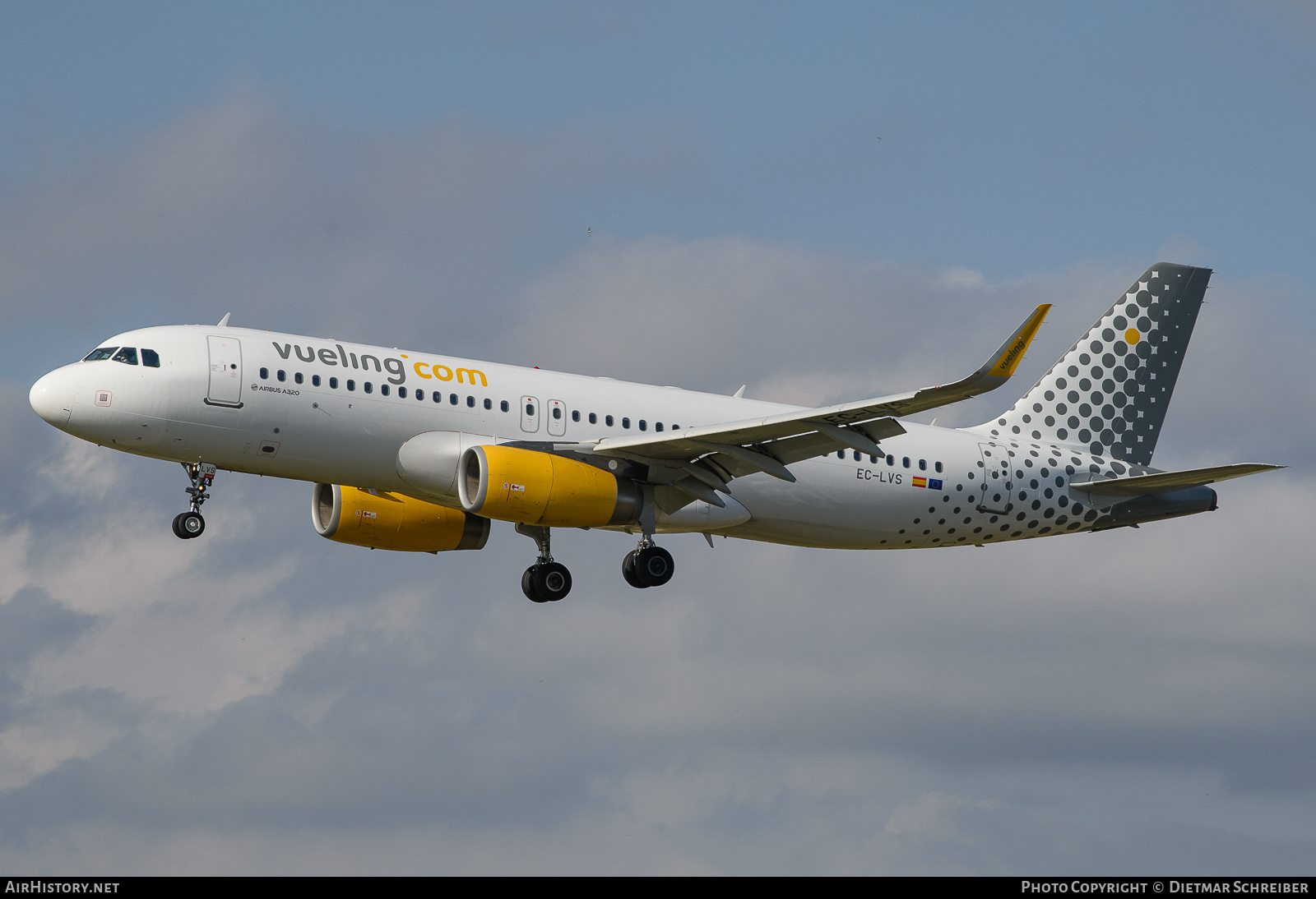 Aircraft Photo of EC-LVS | Airbus A320-232 | Vueling Airlines | AirHistory.net #661936